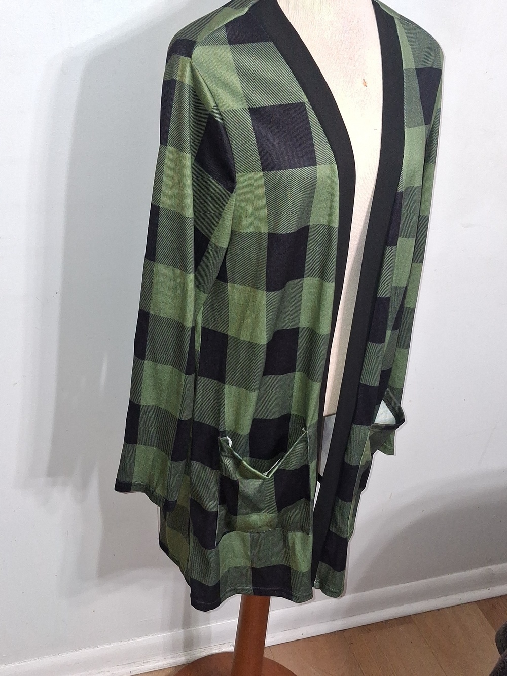 Shein/ Green & Black Plaid Cardigan- W Sz 0 XL/ 12 - Picture 2 of 5